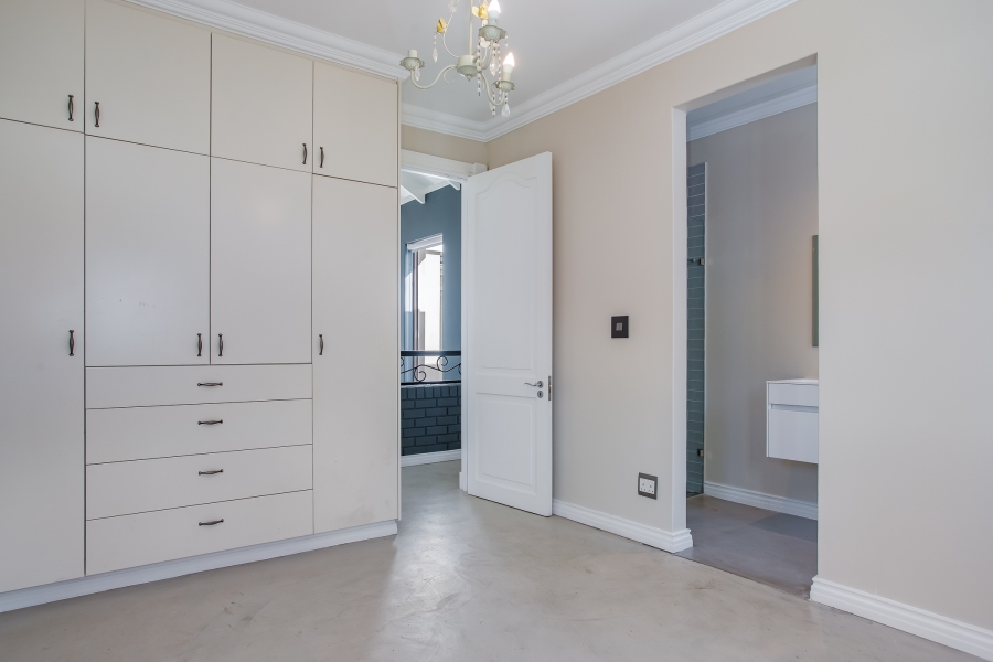 To Let 4 Bedroom Property for Rent in Val De Vie Estate Western Cape